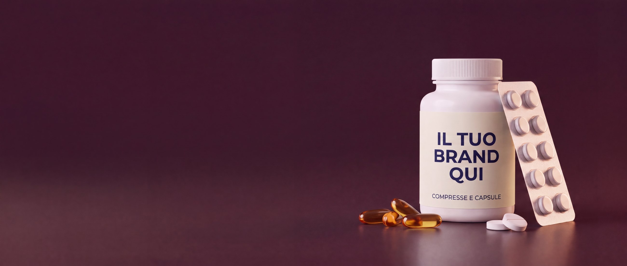 Barattolo private label con etichetta IL TUO BRAND QUI, un blister di compresse e capsule softgel